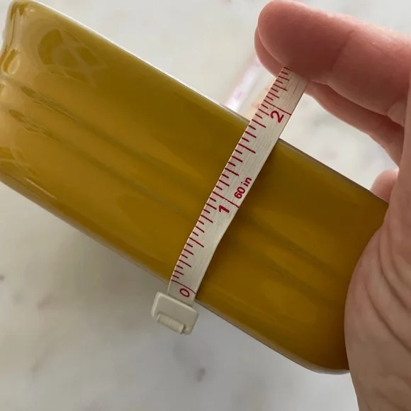 Le Creuset Mustard Yellow Square 14-29 Stoneware Baking Casserole Dish 6" x 6" - Picture 7 of 9